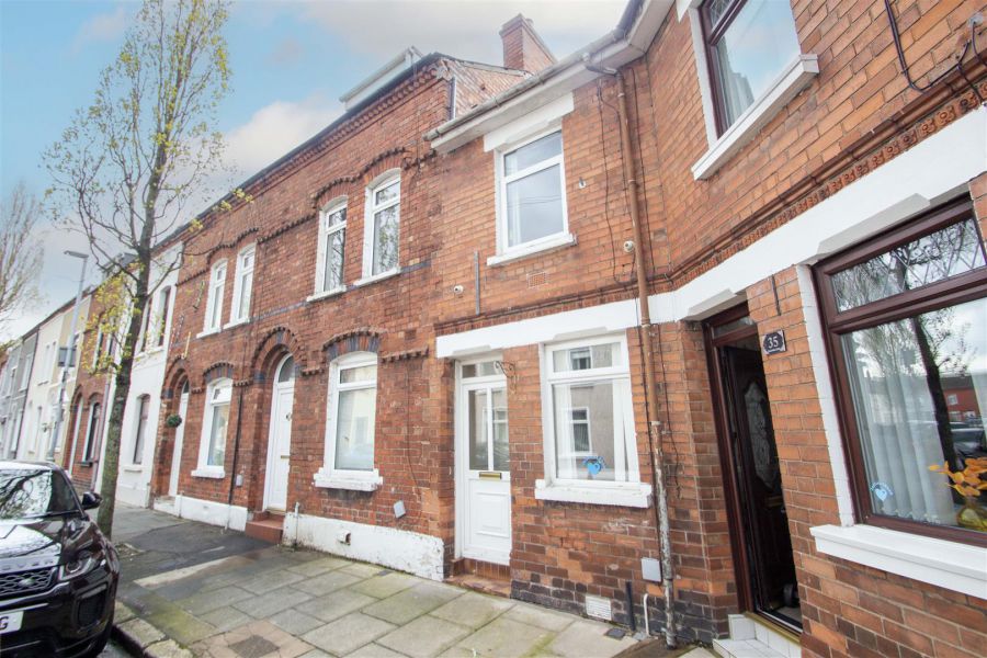 37 Earlscourt Street, Falls Road, Belfast, BT12 7AS