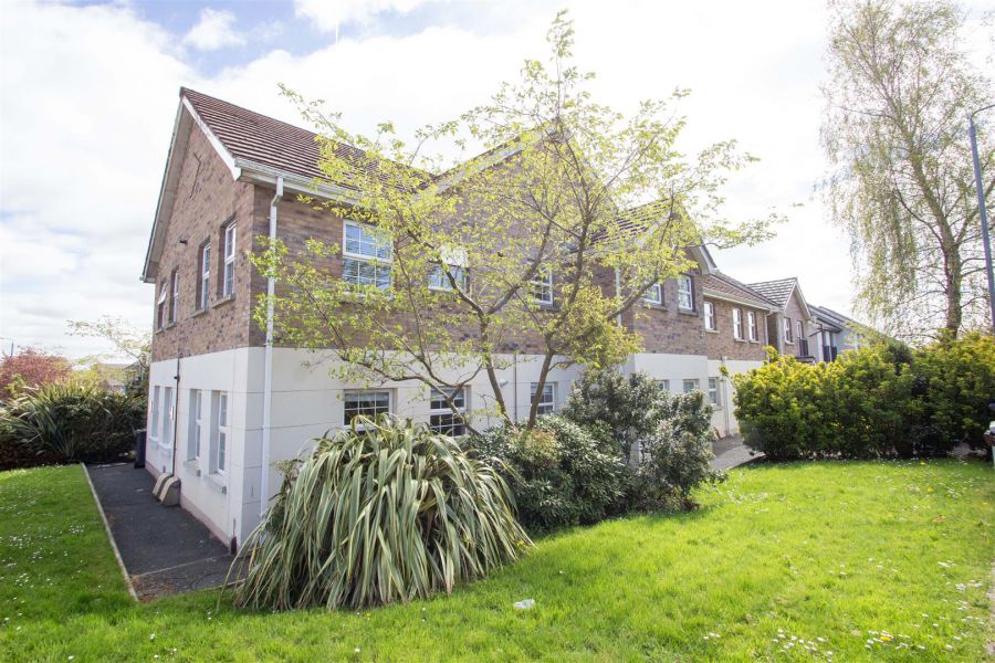 2 Mount Eagles Way, Stewartstown Road, Lagmore, BT17 0WT
