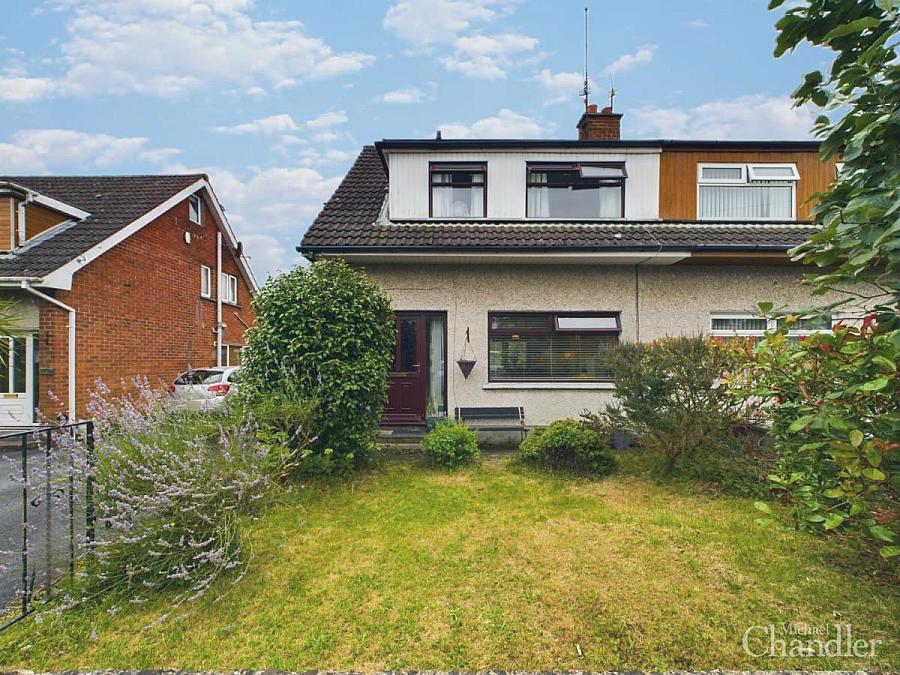 45 Lough Moss Park, Carryduff, BT8 8PD