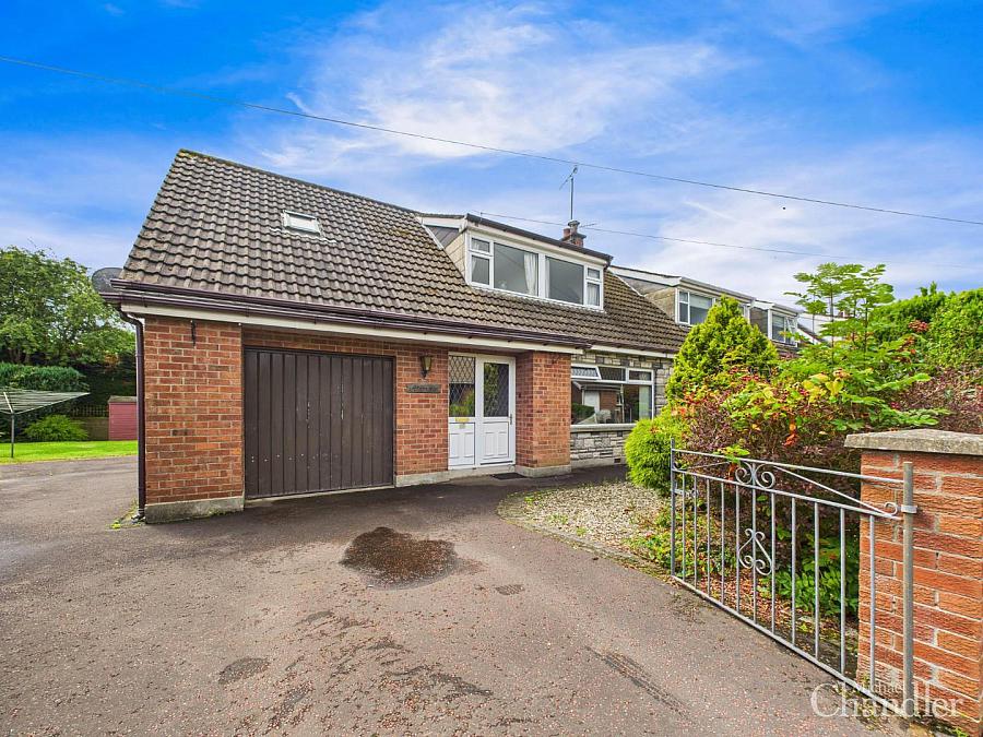40 Blenheim Park, Carryduff, Belfast, BT8 8NN