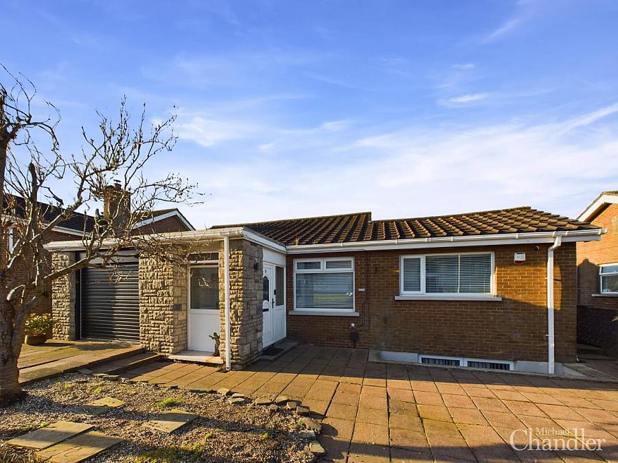 19 Glennor Crescent, Carryduff, BT8 8HW