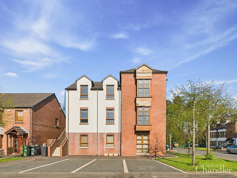 12 Redwood Lane, Dunmurry, Belfast, BT17 9RJ