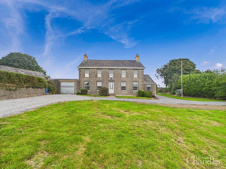 32 Glassdrumman Road, Ballynahinch, BT24 8UX