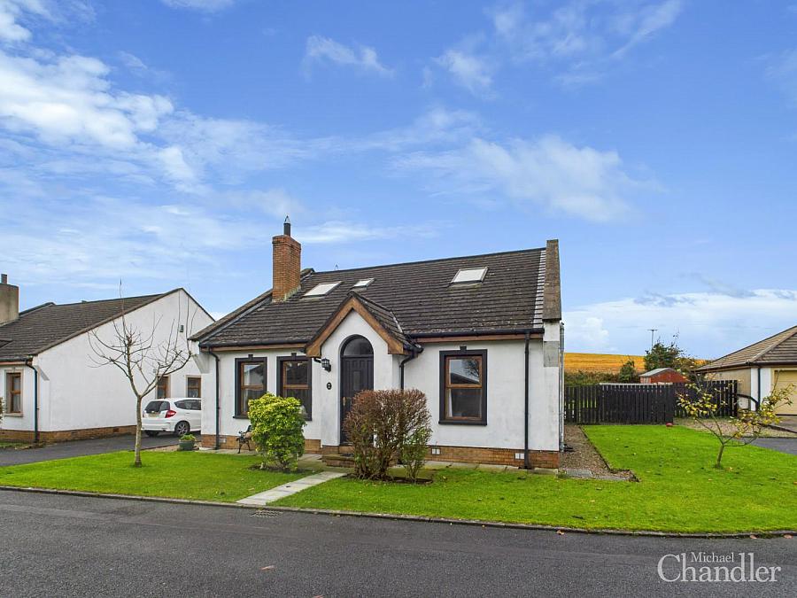 16 Oakwood Heights, Carryduff, Belfast, BT8 8SP