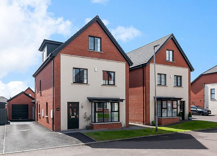 41 Highgrove Road, Carrickfergus, BT38 9AG