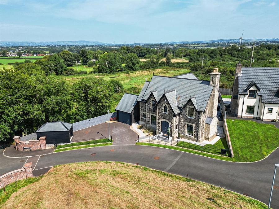1A Clarke Lodge Mews, Newtownabbey, BT36 4PW
