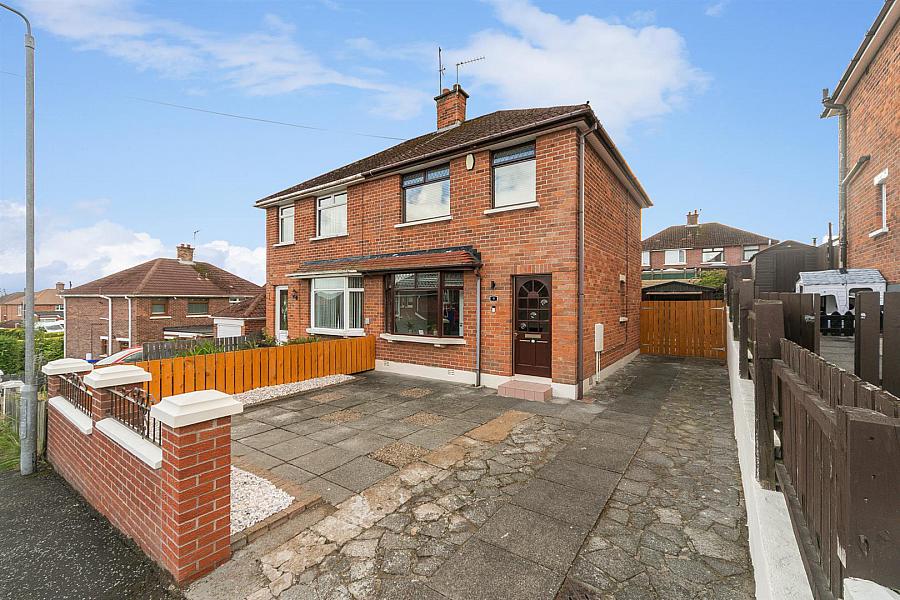 4 Lyndhurst Grove, Belfast, BT13 3PE
