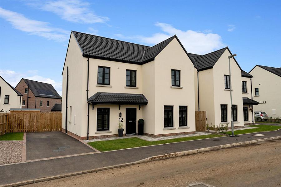 12 Cloughan View Crescent, Ballyclare, BT39 8AF