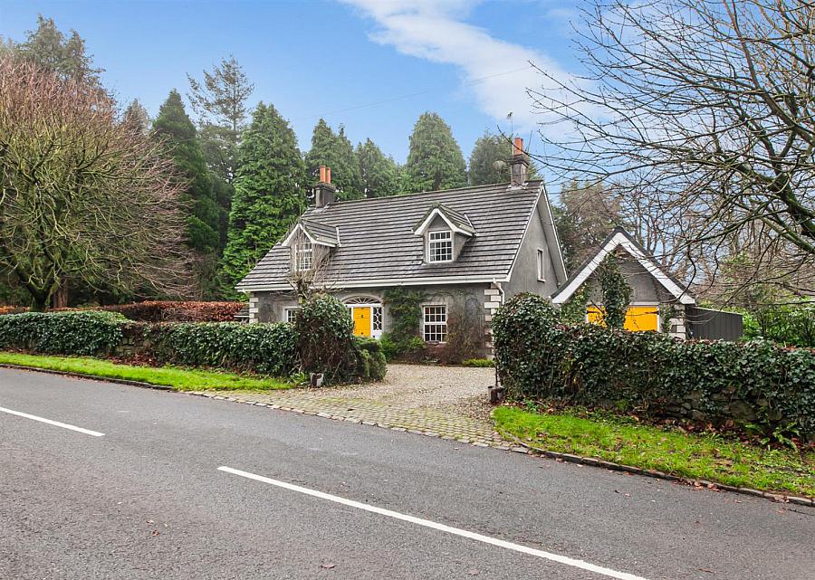 Greenfield Lodge, 10 Greenfield Road, Kells, BT42 3JL