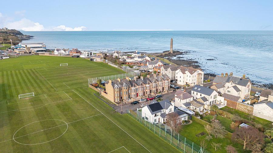 6 Chelmsford Place, Larne, BT40 1AF