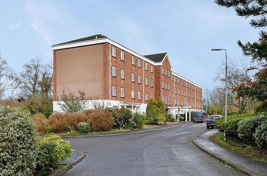 18 Fortwilliam Grange, Belfast, BT15 4AU