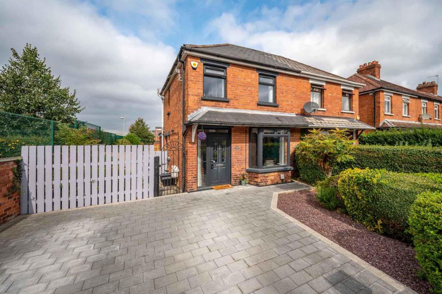 184 Connsbrook Avenue, Sydenham, Belfast, BT4 1JY