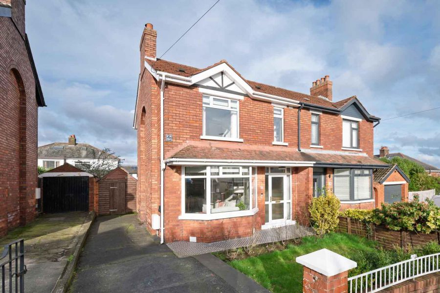 14 Clonaver Crescent North, Belmont, Belfast, BT4 2FD