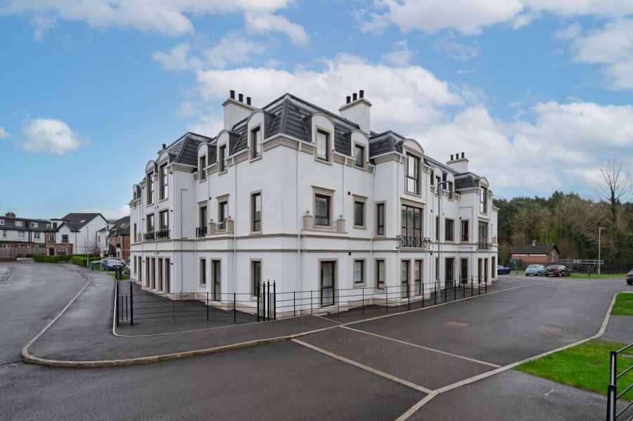 Apartment 8 Castlehill Wood, Stormont, Belfast, BT4 3PJ