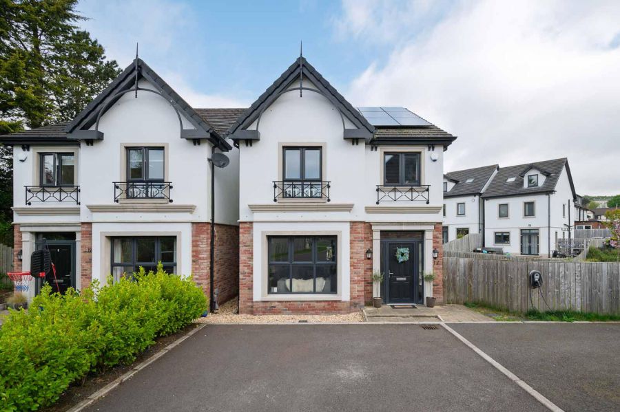 17 Castlehill Wood, Stormont, Belfast, BT4 3PJ