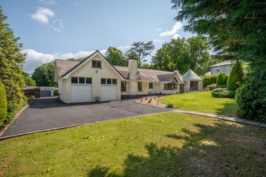 12A Circular Road West, Cultra, BT18 0AT