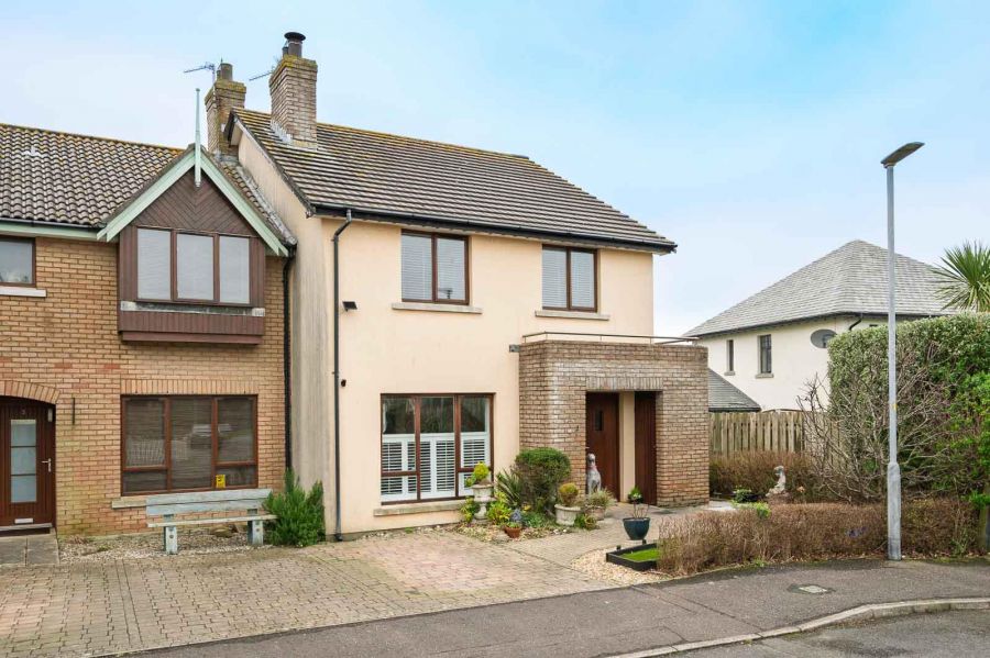 1 Cove Hollow, Groomsport, Bangor, BT19 6HT