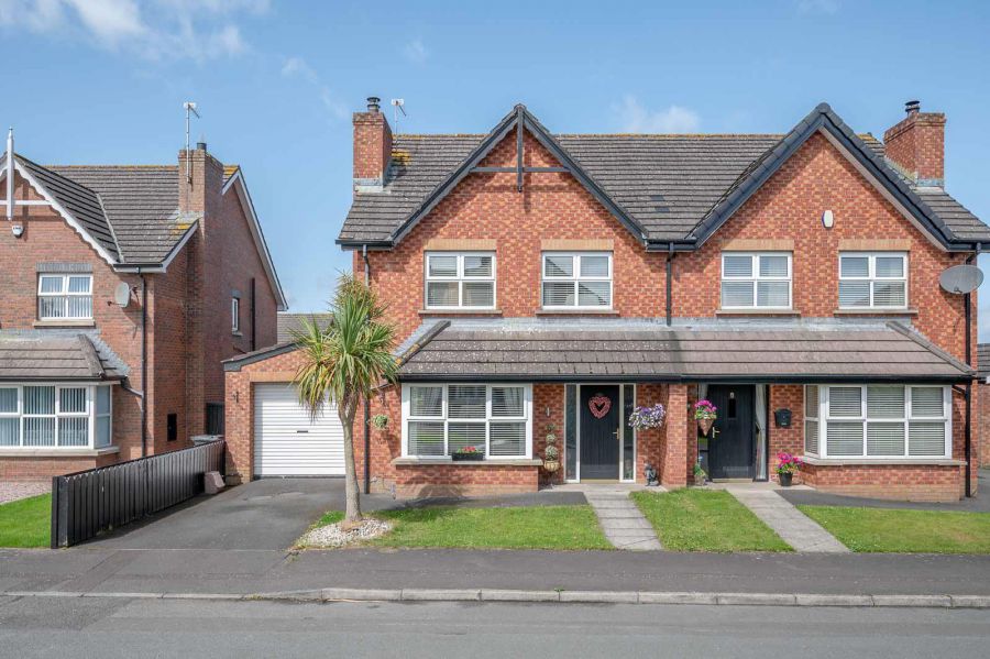 10 Ardvanagh Court, Conlig, Newtownards, BT23 7XR