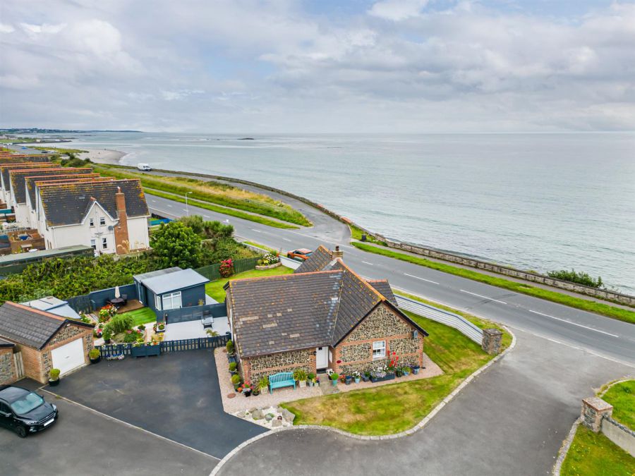110 Ballywalter Road, Millisle, Newtownards, BT22 2HS