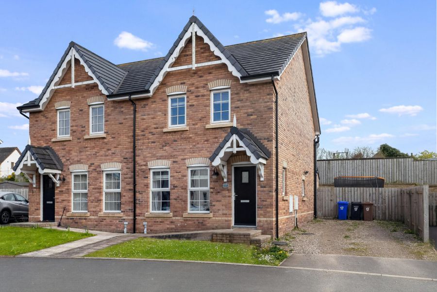 17 River Hill Green, Newtownards, BT23 7FZ