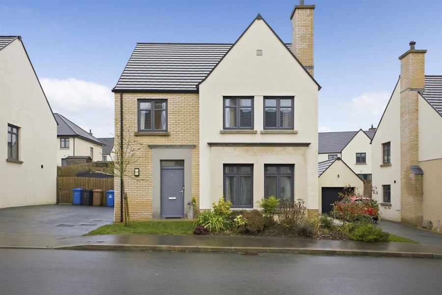 10 Pirrie Avenue, Comber, Newtownards, BT23 5ZS