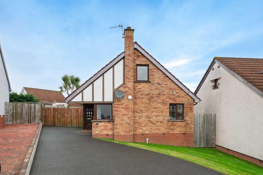 10 Irvine Crescent, Bangor, BT19 7XS