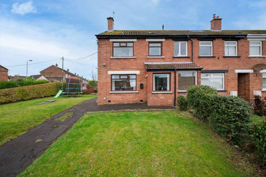 8 Silverstream Crescent, Bangor, BT20 3NF