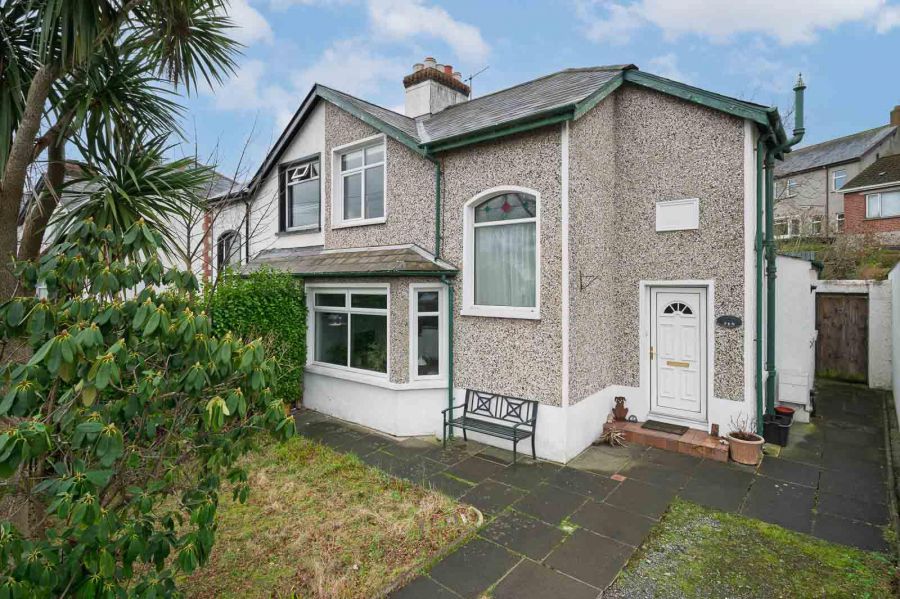10 Groomsport Road, Ballyholme, Bangor, BT20 5LN