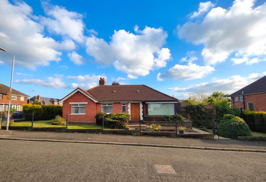 2A Lisdarragh Park, Cavehill, Belfast, BT14 8JB