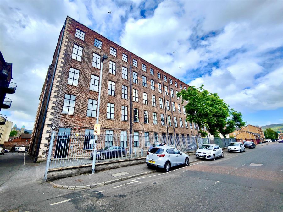 17 Linen Lofts, 22 Flax Street, Belfast, BT14 7EJ