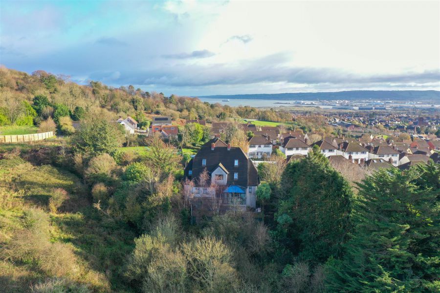 28 Shaneen Park, Cavehill, Belfast, BT14 8JP