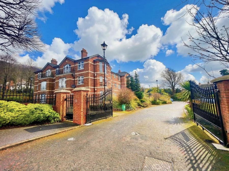 8 Downview Manor, Antrim Road, Belfast, BT15 4JL