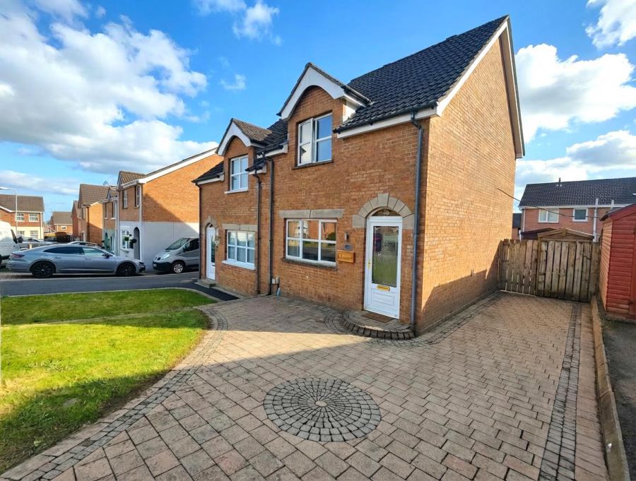 5 Lyndhurst Row, Ballygomartin, Belfast, BT13 3XX