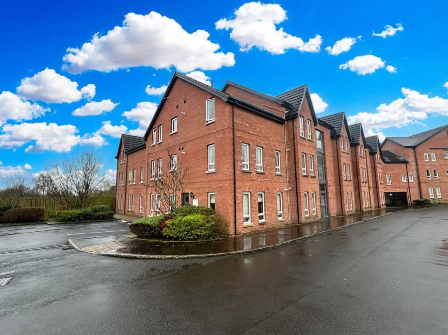 Apt 29 4 West Circular Close, Ballygomartin, Belfast, BT13 3WQ