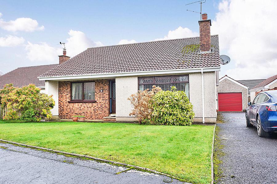 8 Glencoe Drive, Portrush, BT56 8SD