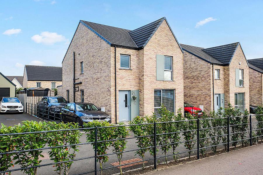2 Lakeside Close, Coleraine, BT52 2FB