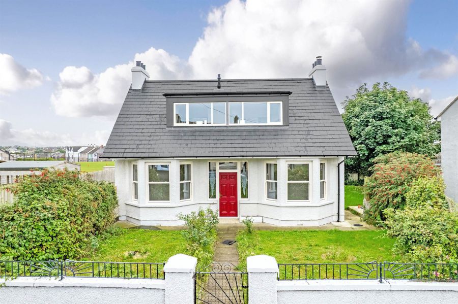 10 Queenora Avenue & Seperate Annex, Portstewart, BT55 7BU