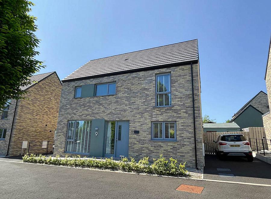 9 Lakeside Court, Coleraine, BT52 2FN