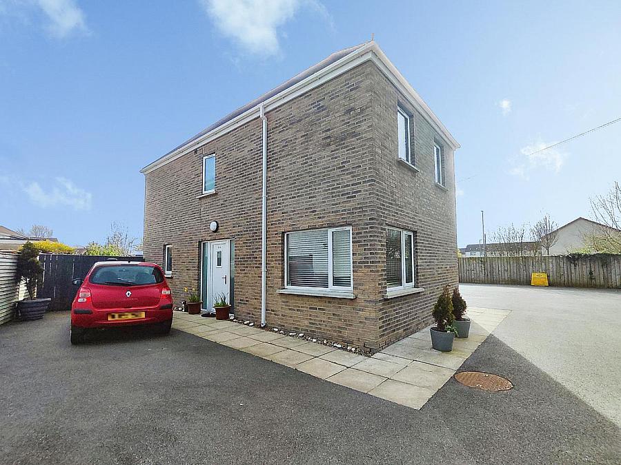 22 Cambridge Park, Coleraine, BT52 2QT