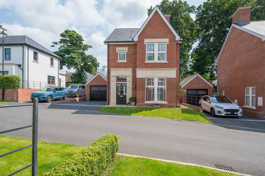 2 Haddo Place, Belvoir Park, Shaw's Bridge, Belfast, BT8 8FY
