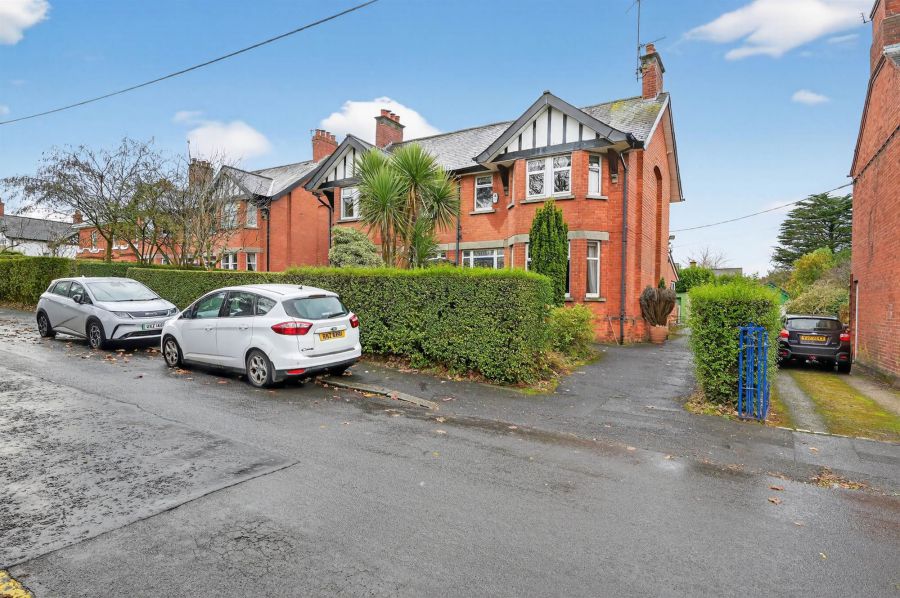 7 Church Avenue, Dunmurry, BT17 9RS