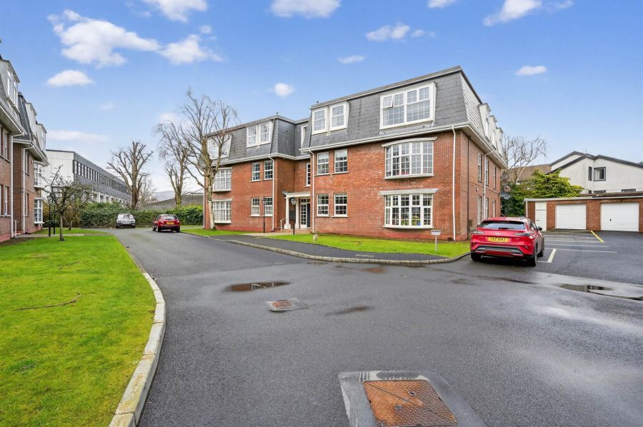 25 Thornhill, Malone, Belfast, BT9 6SS
