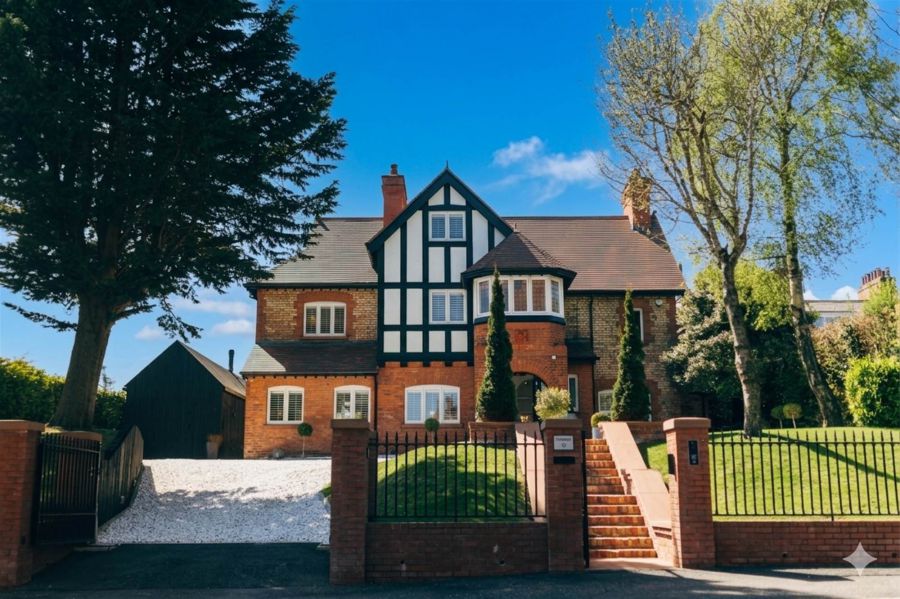 Firneside, 19 Deramore Park, Malone Road, Belfast, BT9 5JW