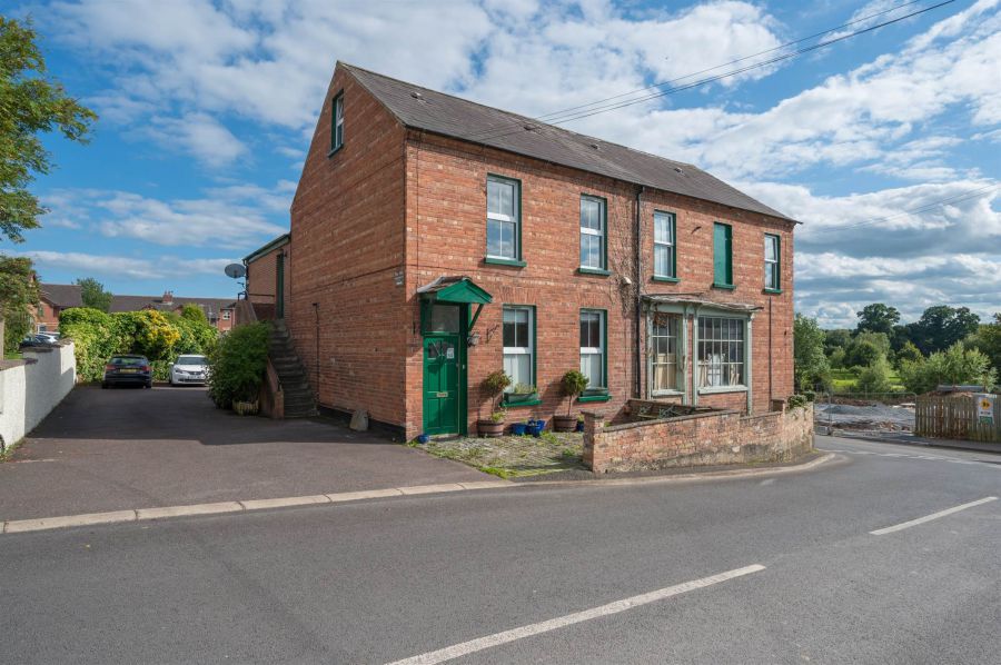 Apartment 2, 64 Edenderry Village, Edenderry, Belfast, BT8 8LQ