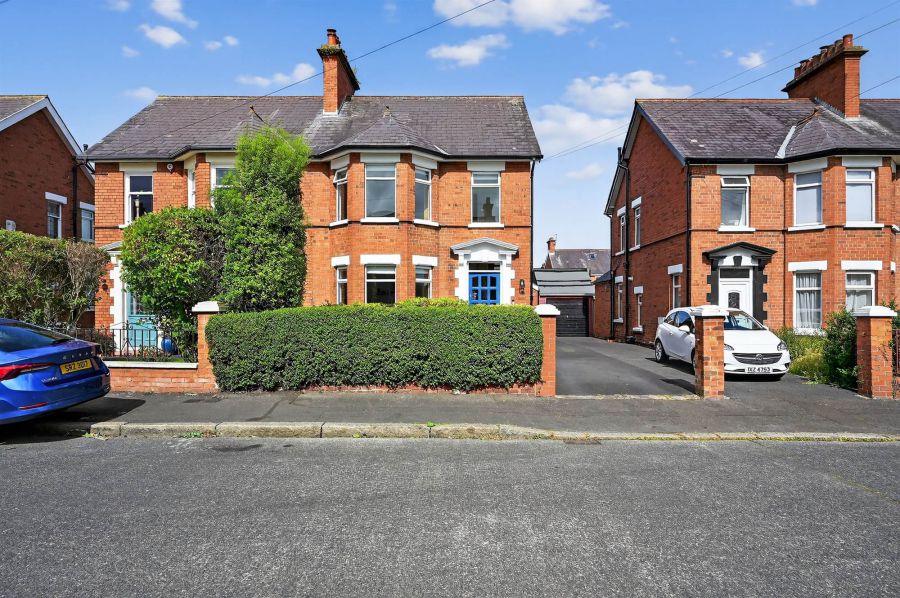 45 Pommern Parade, Castlereagh, Belfast, BT6 9FY