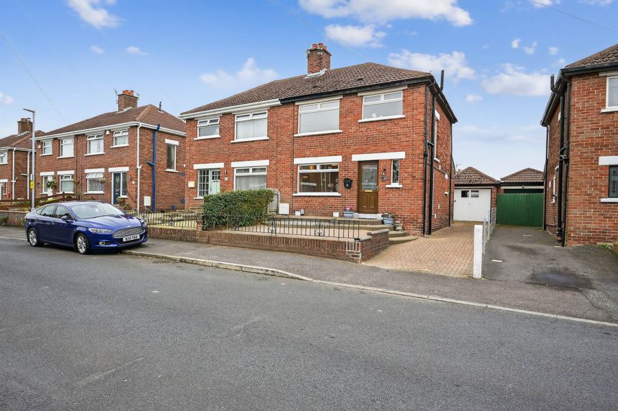 33 North Gardens, Orangefield, Belfast, BT5 6BZ
