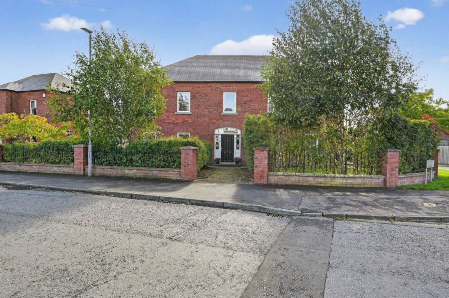55 Barnetts Road, Stormont, Belfast, BT5 7BD