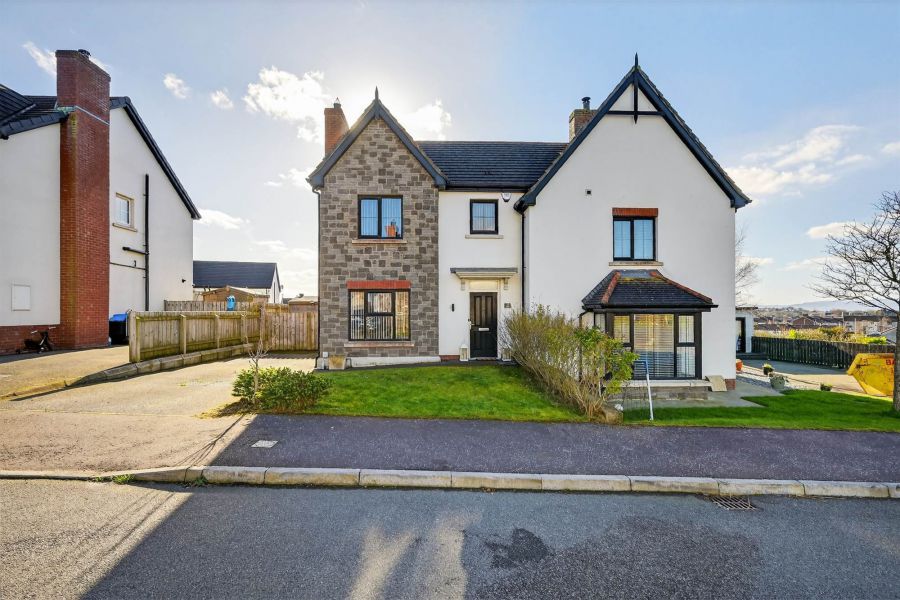 10 Coopers Mill Gardens, Dundonald, BT16 1SF