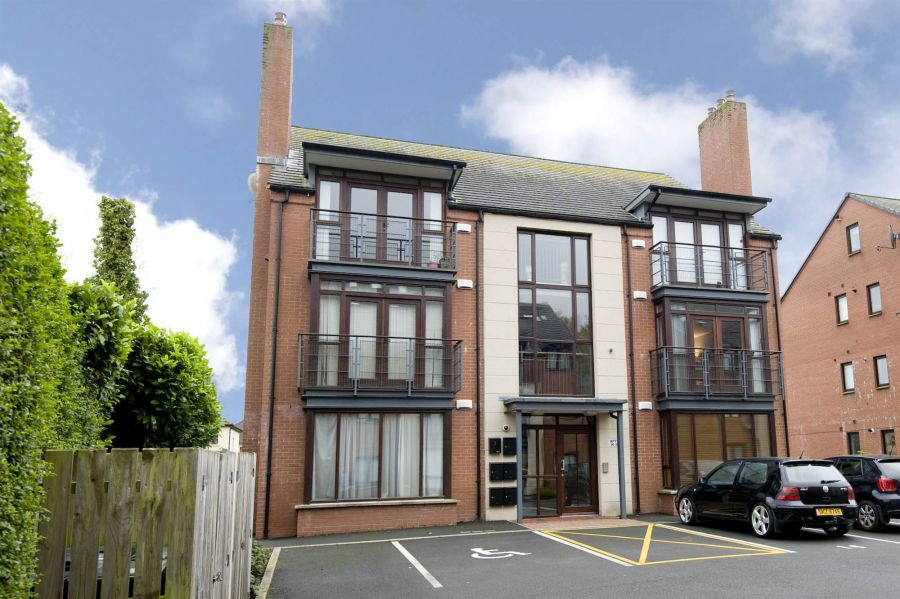 18 Castlehill Place, 607 Upper Newtownards Road, Belfast, BT4 3LQ