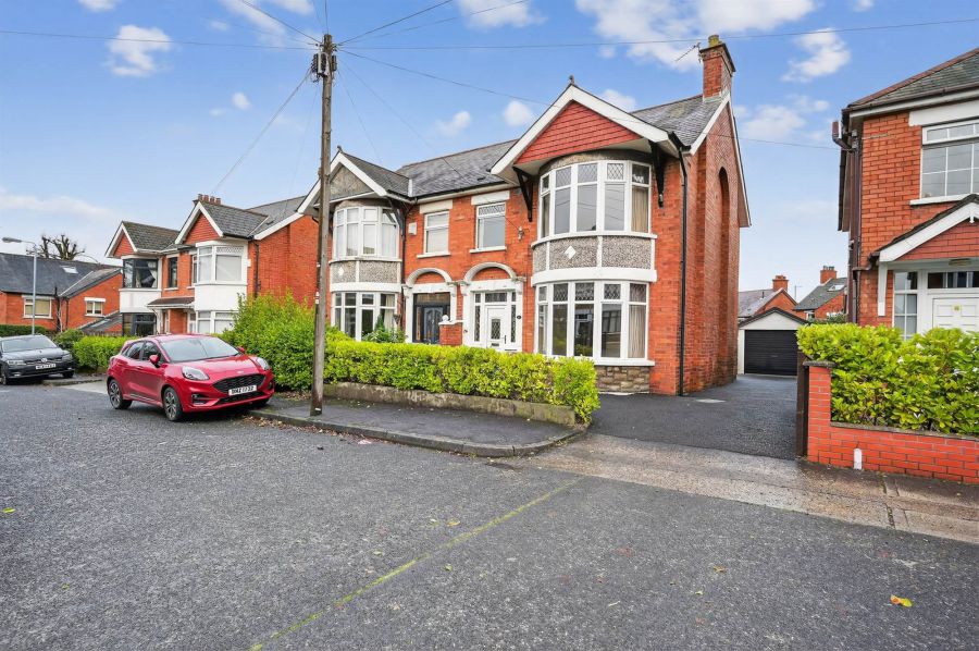 11 Earlswood Park, Ballyhackamore, Belfast, BT4 3ED